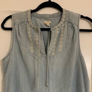 Sz 8 J Crew Chambray Embroidered Sleeveless Top